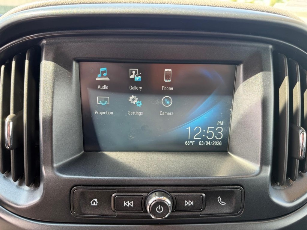 Chevrolet Colorado Vehicle Full-screen Gallery Image 37