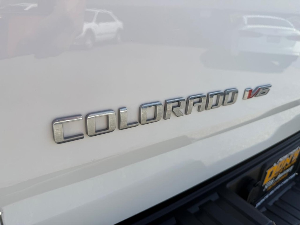 Chevrolet Colorado Vehicle Full-screen Gallery Image 41
