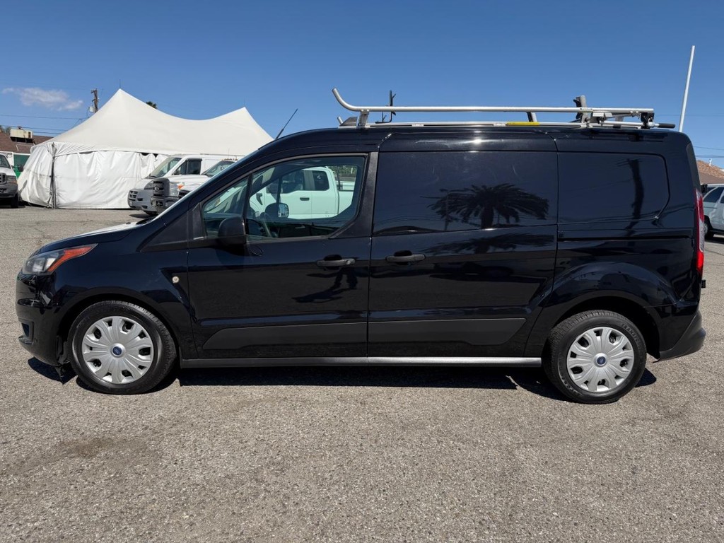 Ford Transit Connect Vehicle Full-screen Gallery Image 12