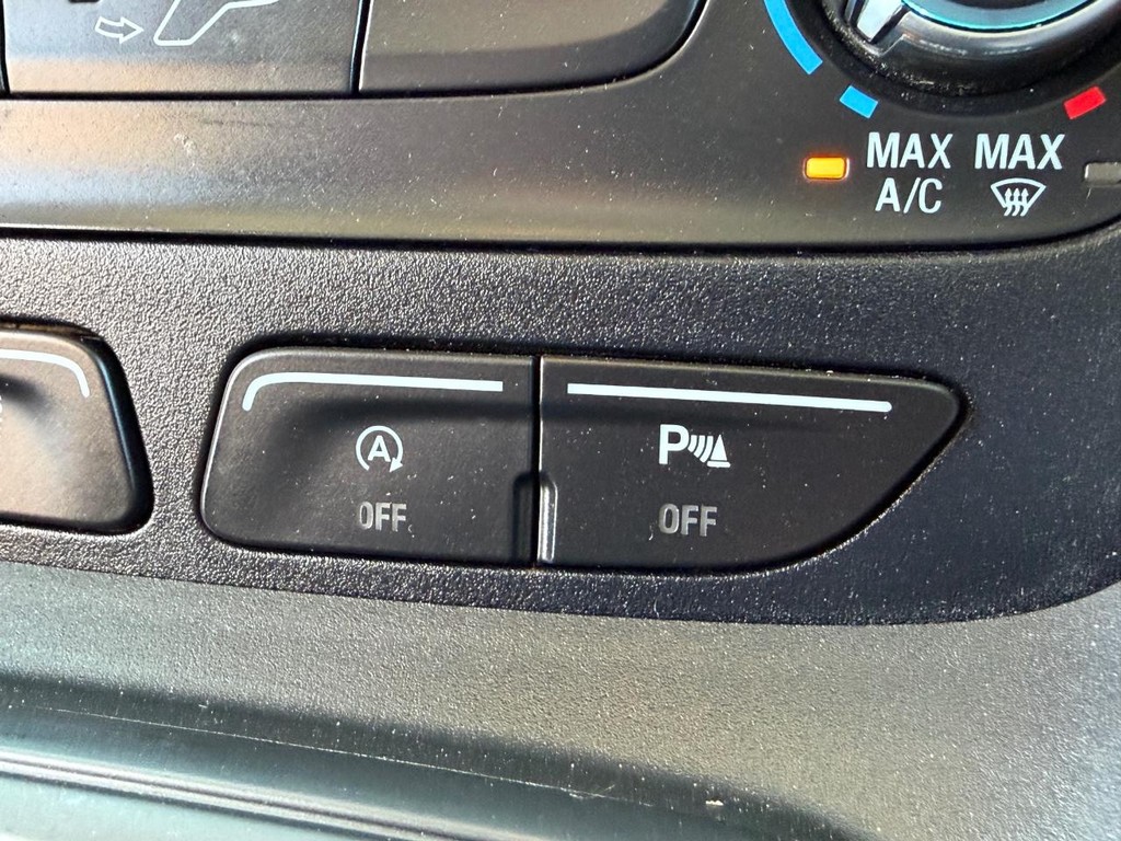 Ford Transit Connect Vehicle Full-screen Gallery Image 42