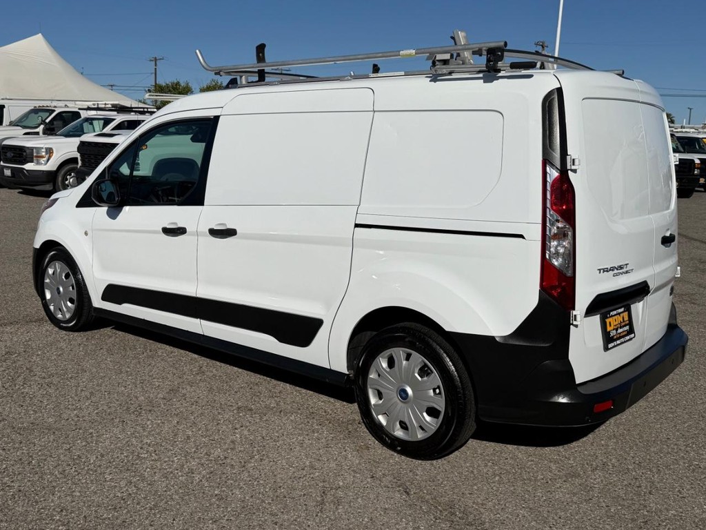 Ford Transit Connect Vehicle Full-screen Gallery Image 10