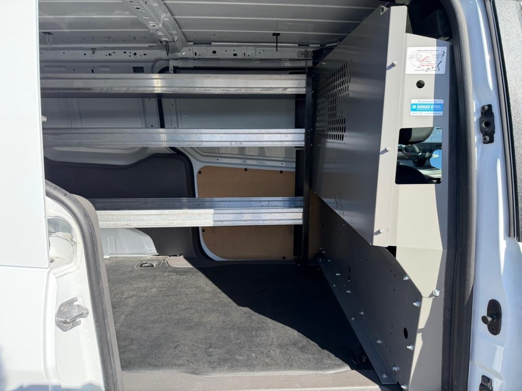 Ford Transit Connect Vehicle Full-screen Gallery Image 19