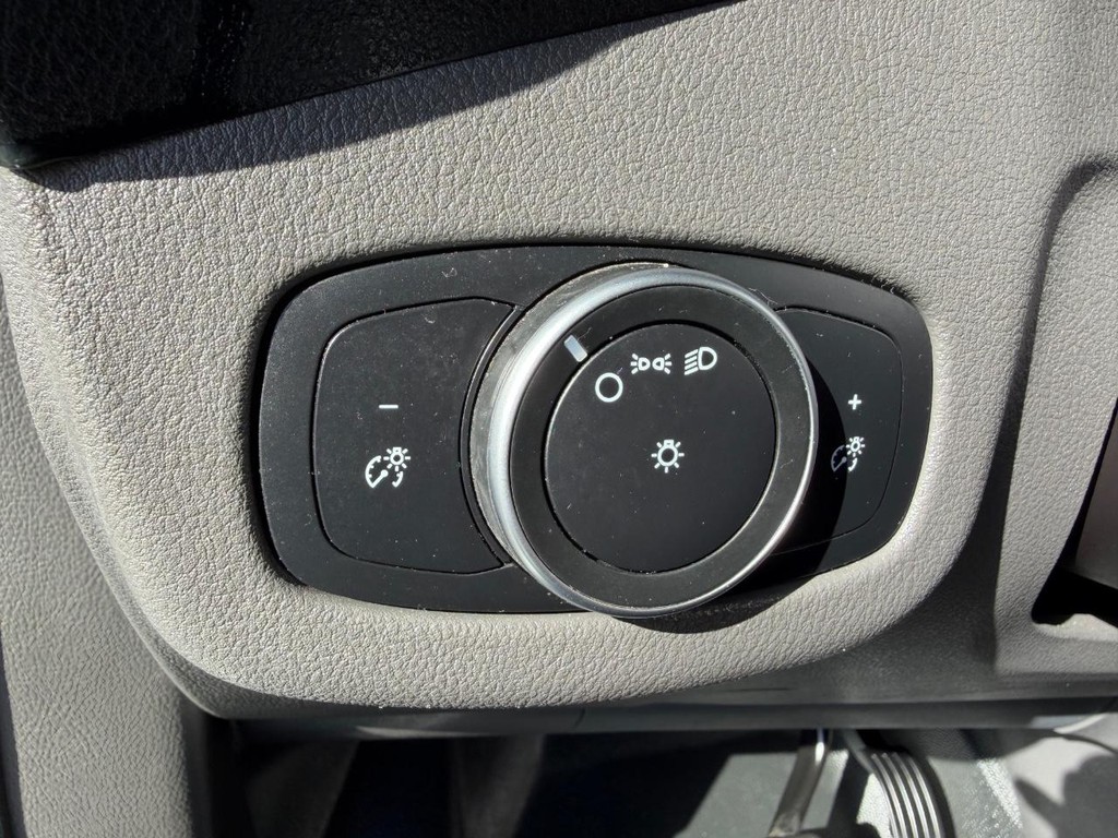 Ford Transit Connect Vehicle Full-screen Gallery Image 38