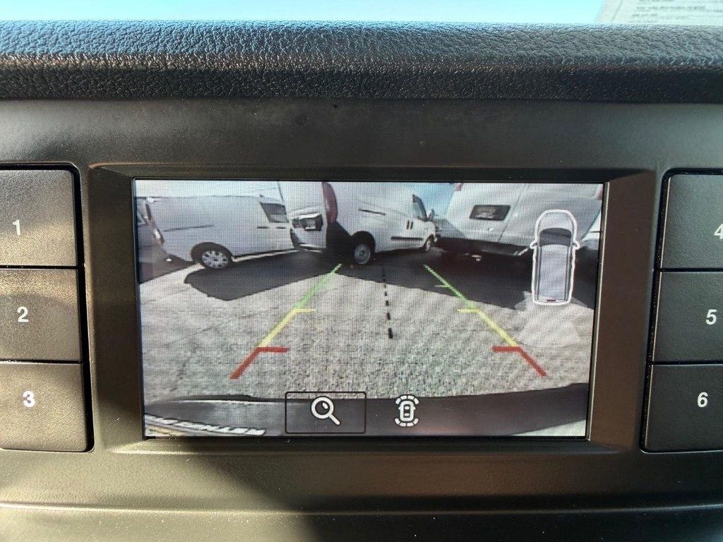 Ford Transit Connect Vehicle Full-screen Gallery Image 40