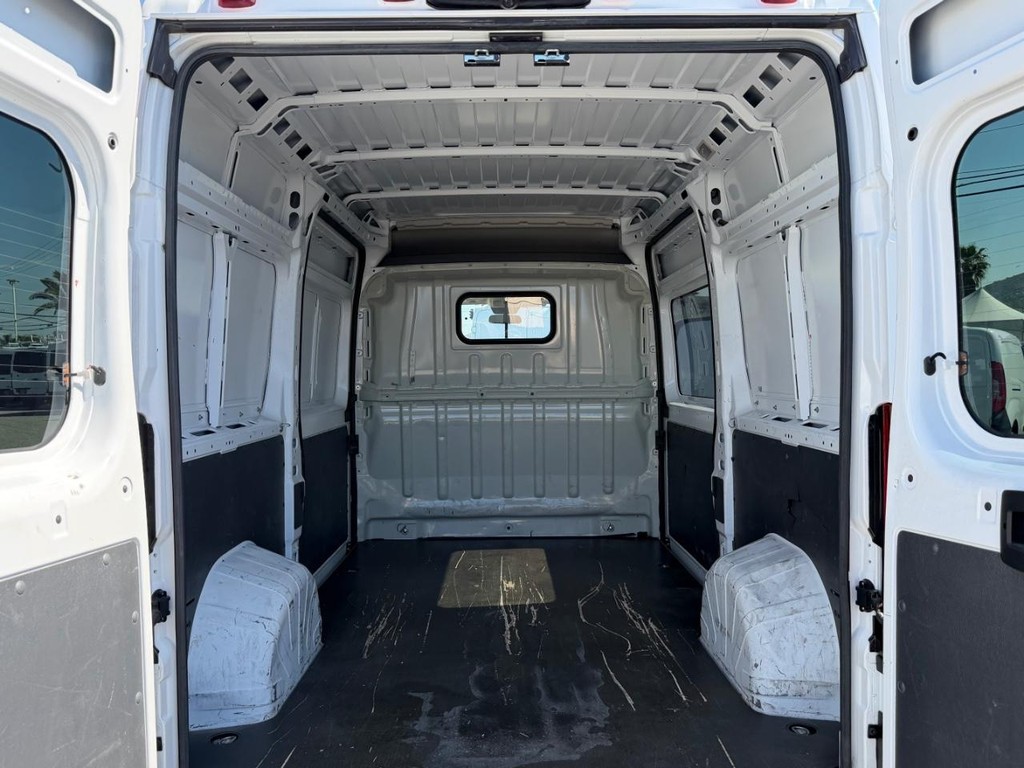 Ram ProMaster Vehicle Full-screen Gallery Image 16