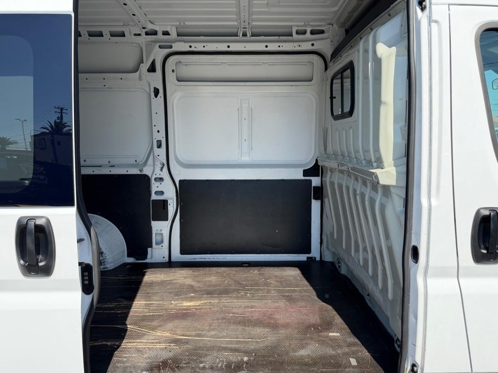 Ram ProMaster Vehicle Full-screen Gallery Image 19