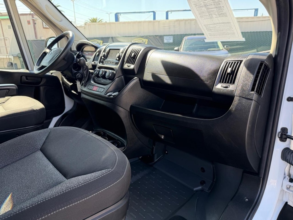 Ram ProMaster Vehicle Full-screen Gallery Image 29