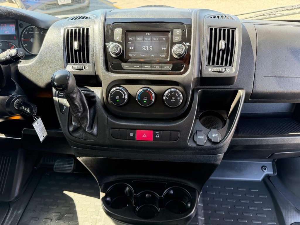 Ram ProMaster Vehicle Full-screen Gallery Image 33