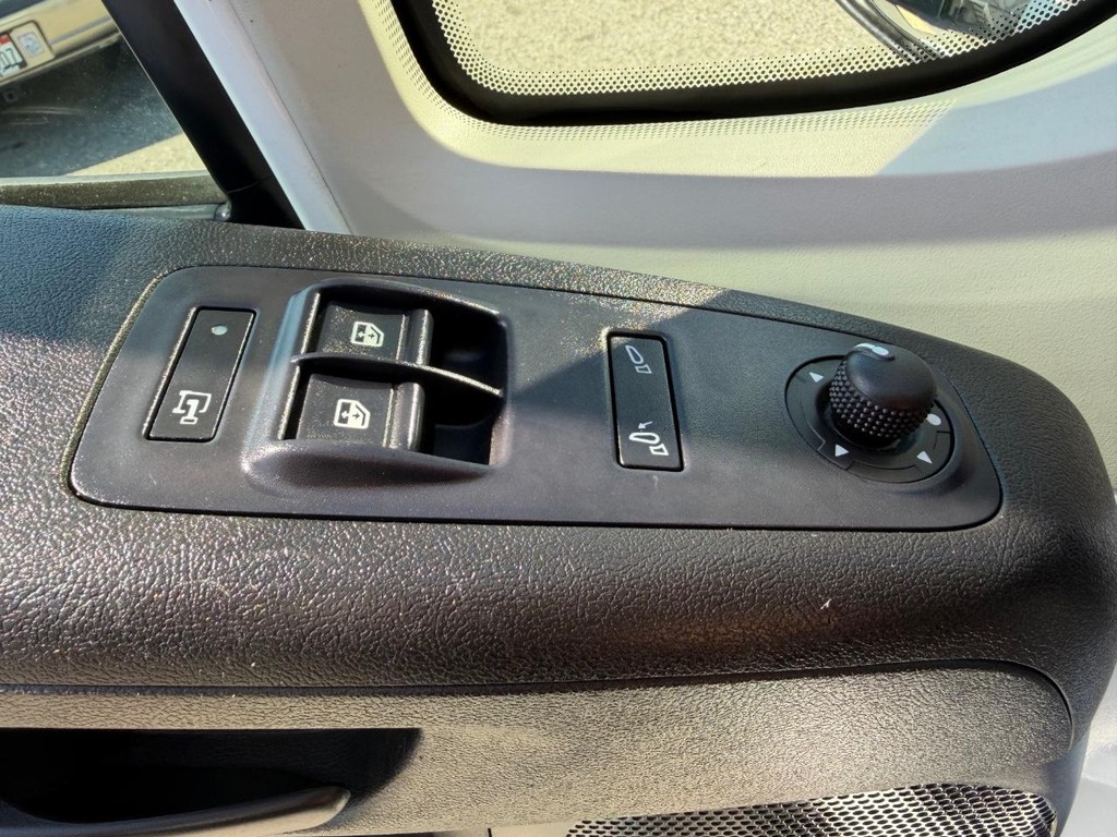 Ram ProMaster Vehicle Full-screen Gallery Image 35