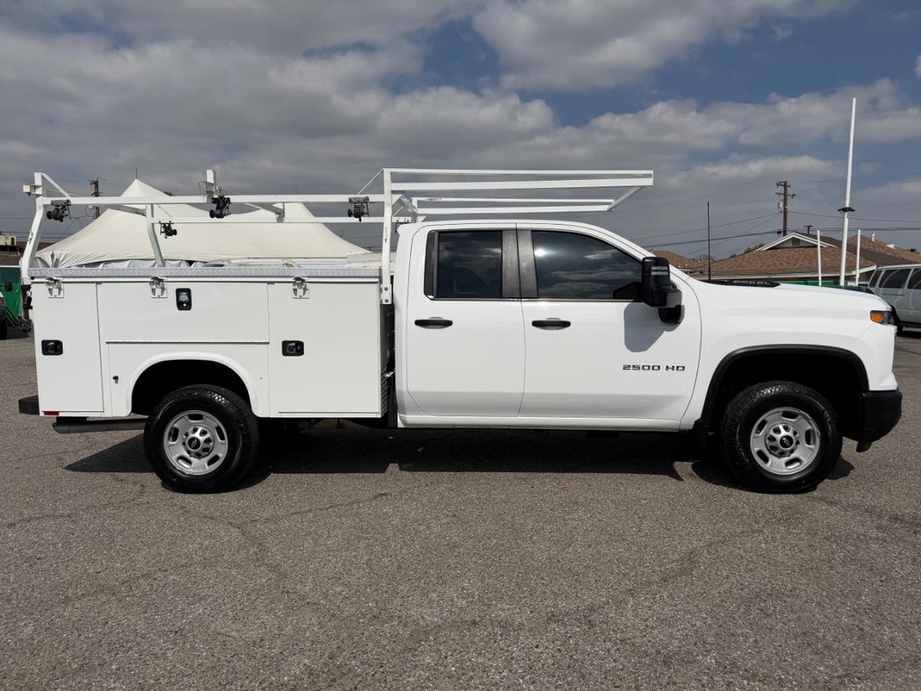 Chevrolet Silverado 2500HD Vehicle Full-screen Gallery Image 05