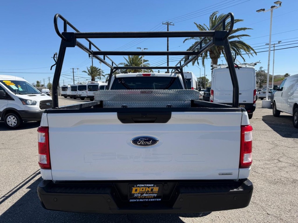 Ford F-150 Vehicle Full-screen Gallery Image 08