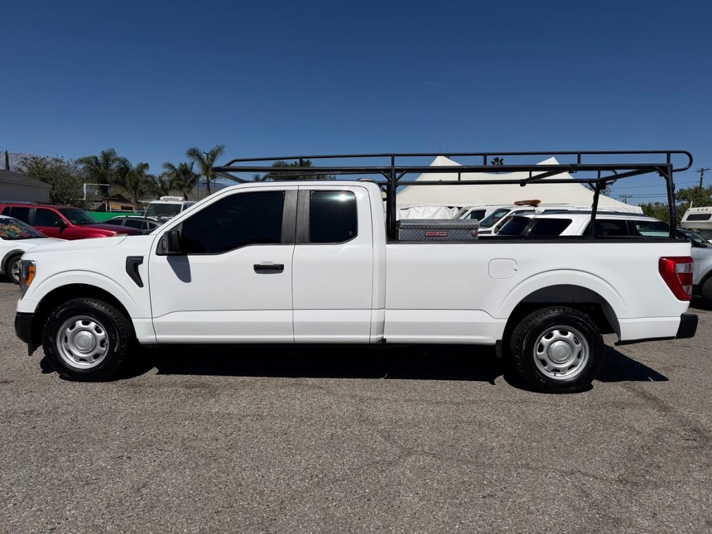 Ford F-150 Vehicle Full-screen Gallery Image 11