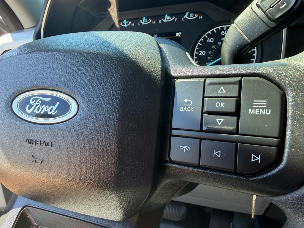 Ford F-150 Vehicle Full-screen Gallery Image 30