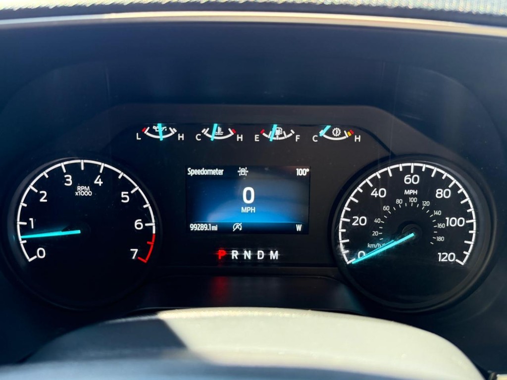 Ford F-150 Vehicle Full-screen Gallery Image 31