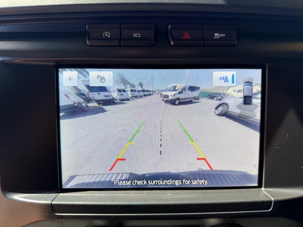 Ford F-150 Vehicle Full-screen Gallery Image 35