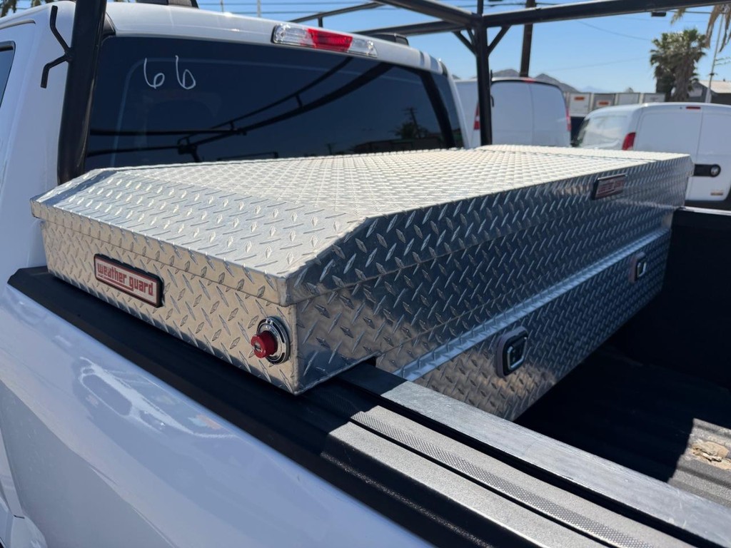 Ford F-150 Vehicle Full-screen Gallery Image 39