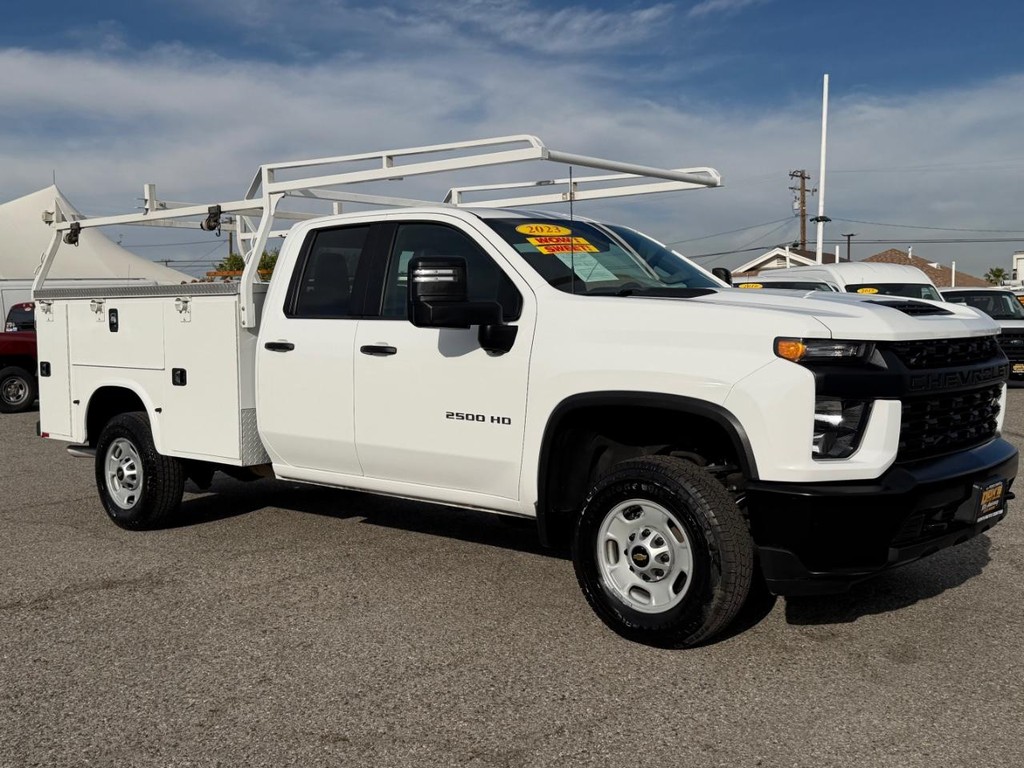 Chevrolet Silverado 2500HD Vehicle Full-screen Gallery Image 03