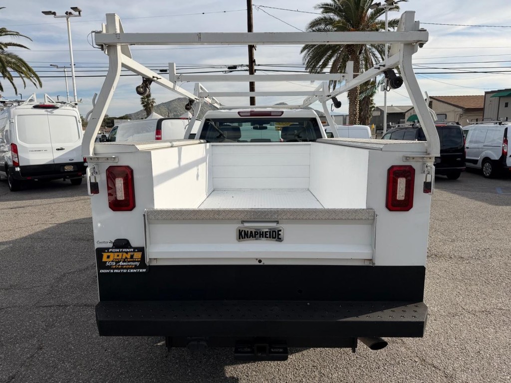 Chevrolet Silverado 2500HD Vehicle Full-screen Gallery Image 08