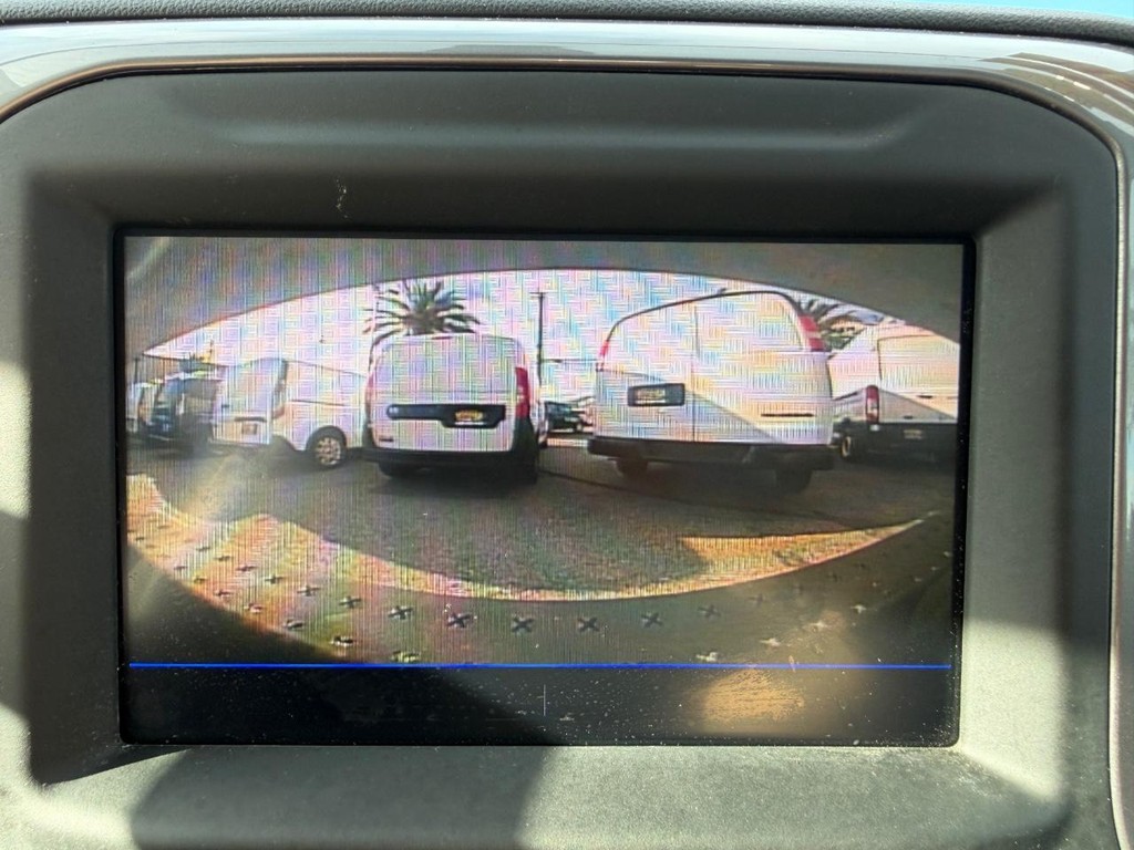 Chevrolet Silverado 2500HD Vehicle Full-screen Gallery Image 46