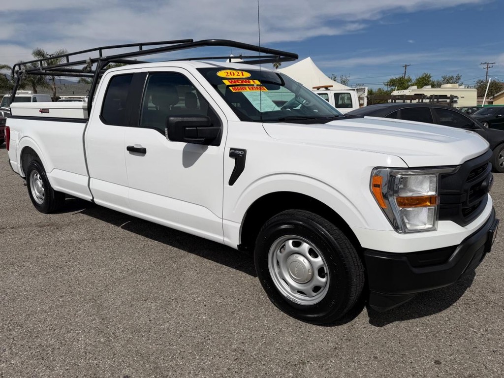 Ford F-150 Vehicle Full-screen Gallery Image 03