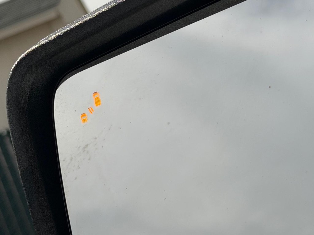 Ford F-150 Vehicle Full-screen Gallery Image 43