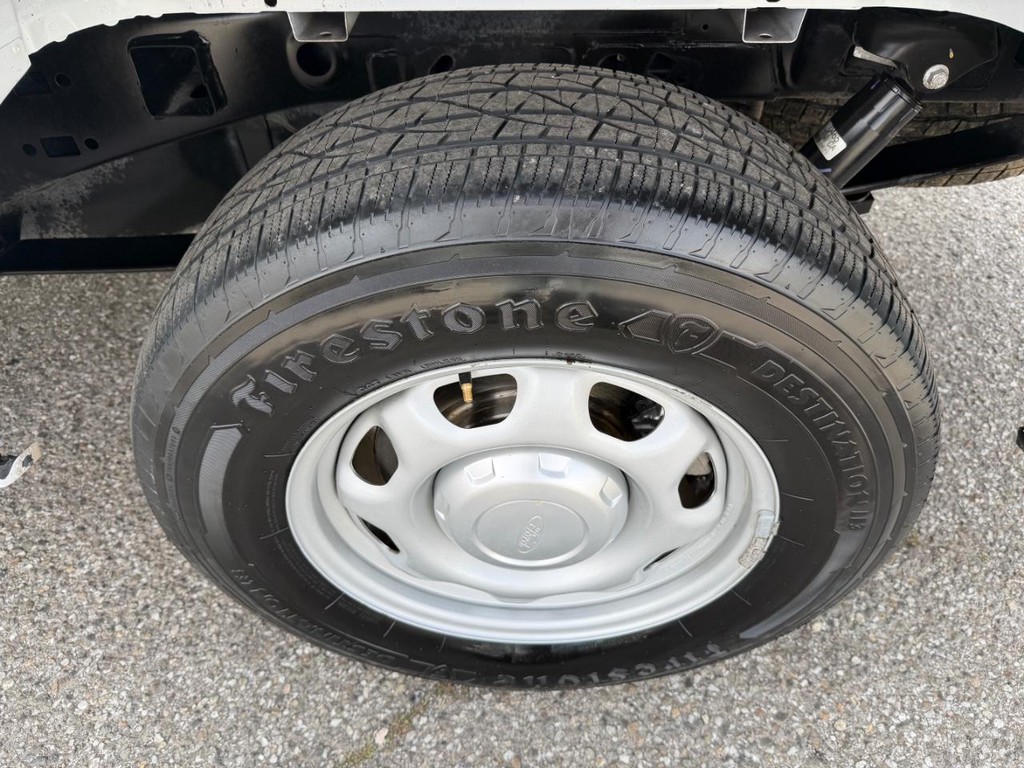 Ford F-150 Vehicle Full-screen Gallery Image 45