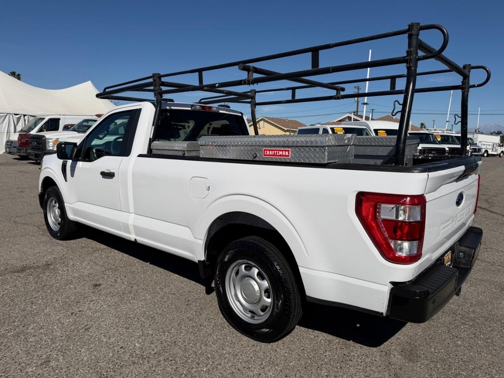 Ford F-150 Vehicle Full-screen Gallery Image 11