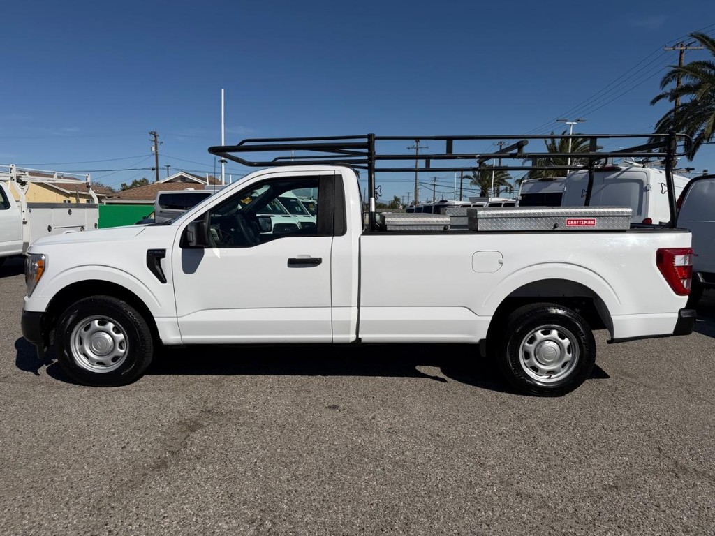 Ford F-150 Vehicle Full-screen Gallery Image 12