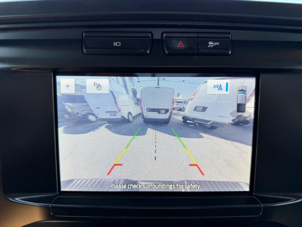 Ford F-150 Vehicle Full-screen Gallery Image 32