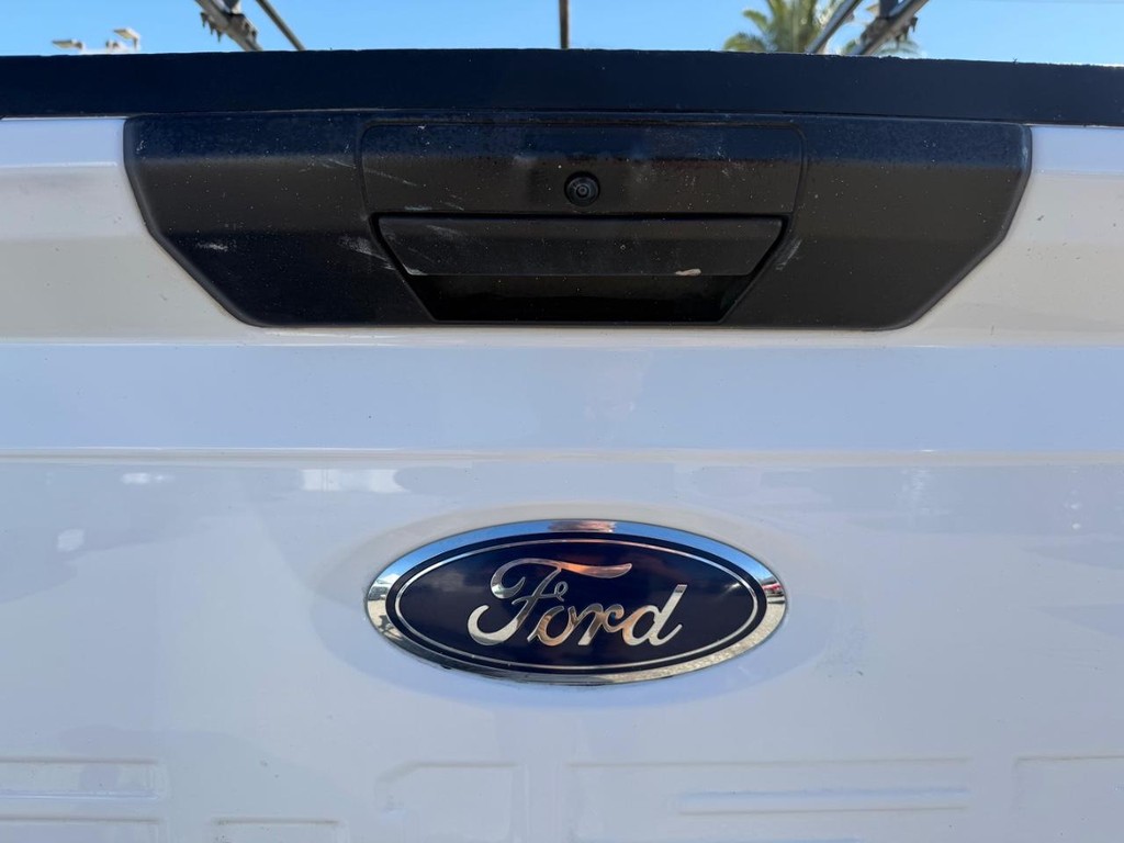 Ford F-150 Vehicle Full-screen Gallery Image 33