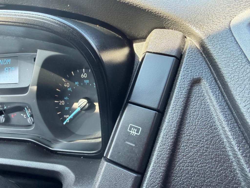 Ford Transit 350 Vehicle Full-screen Gallery Image 31