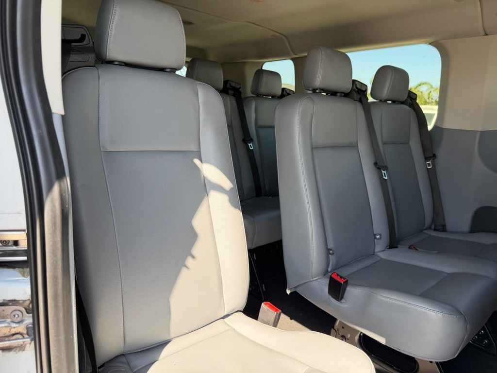 Ford Transit 350 Vehicle Full-screen Gallery Image 34