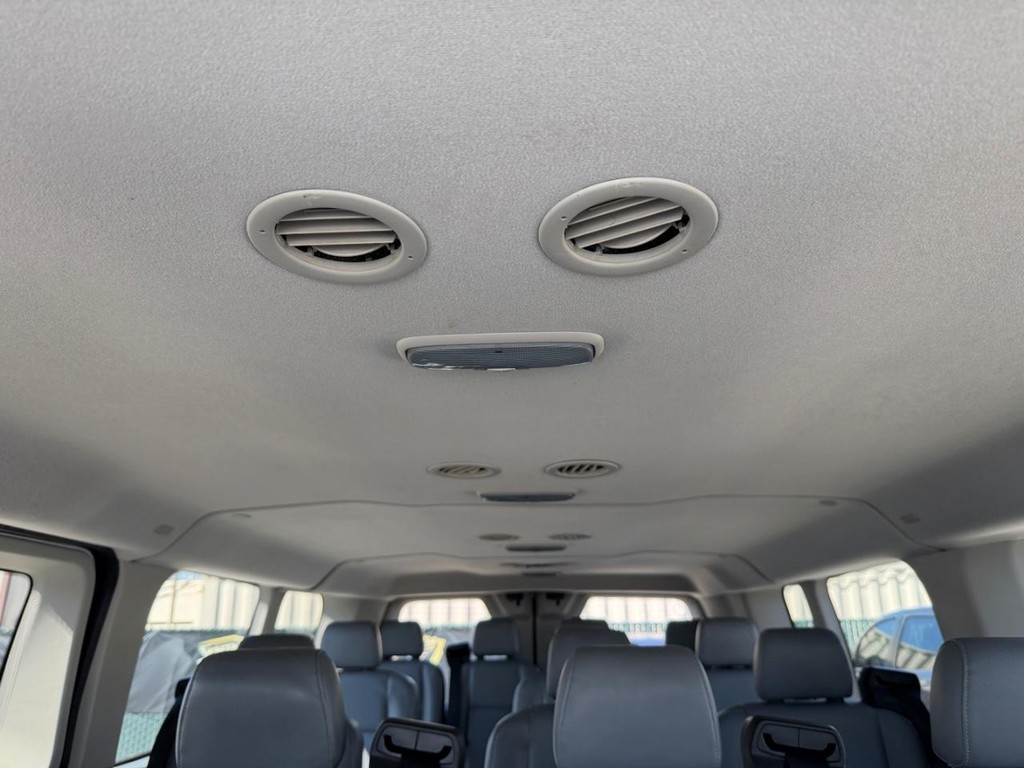 Ford Transit 350 Vehicle Full-screen Gallery Image 41