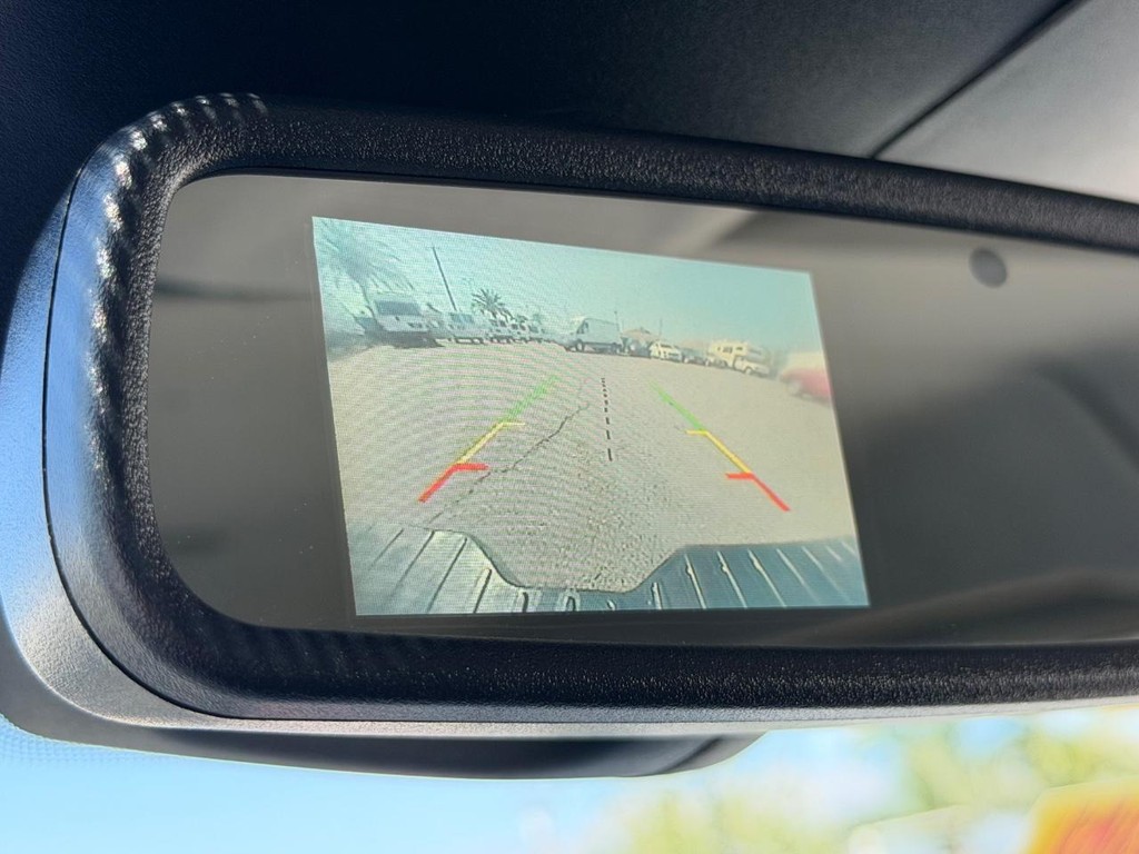 Ford Transit 350 Vehicle Full-screen Gallery Image 43