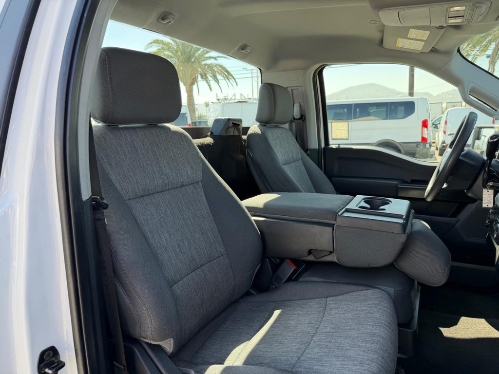 Ford F-150 Vehicle Full-screen Gallery Image 22