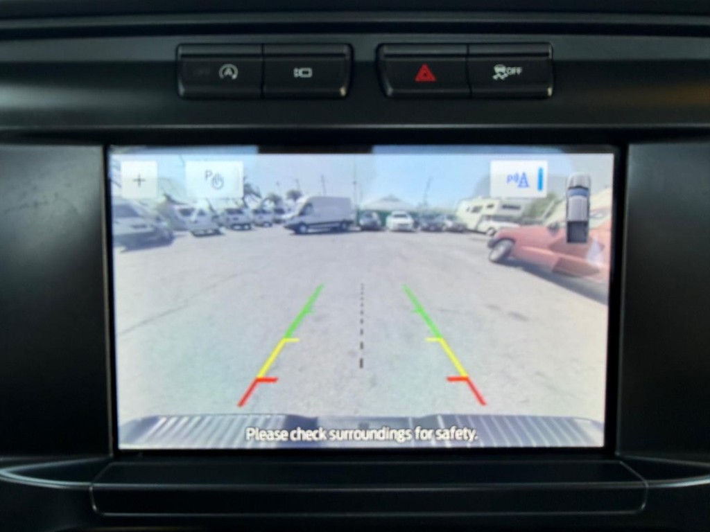 Ford F-150 Vehicle Full-screen Gallery Image 31