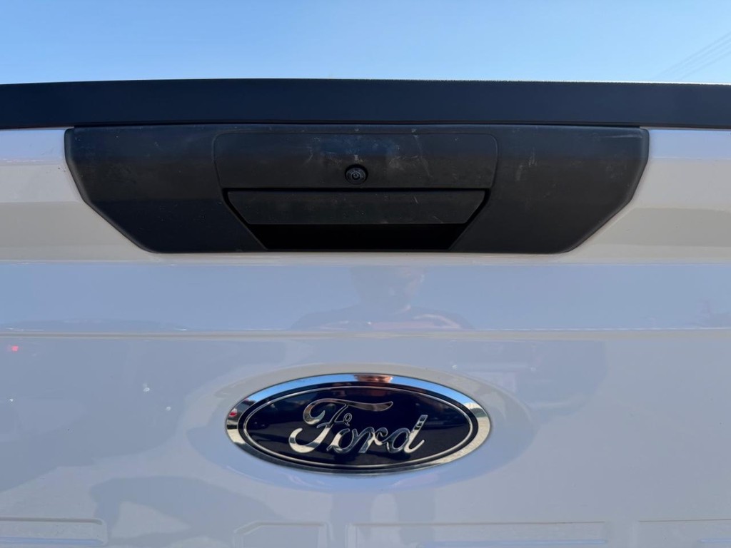 Ford F-150 Vehicle Full-screen Gallery Image 32