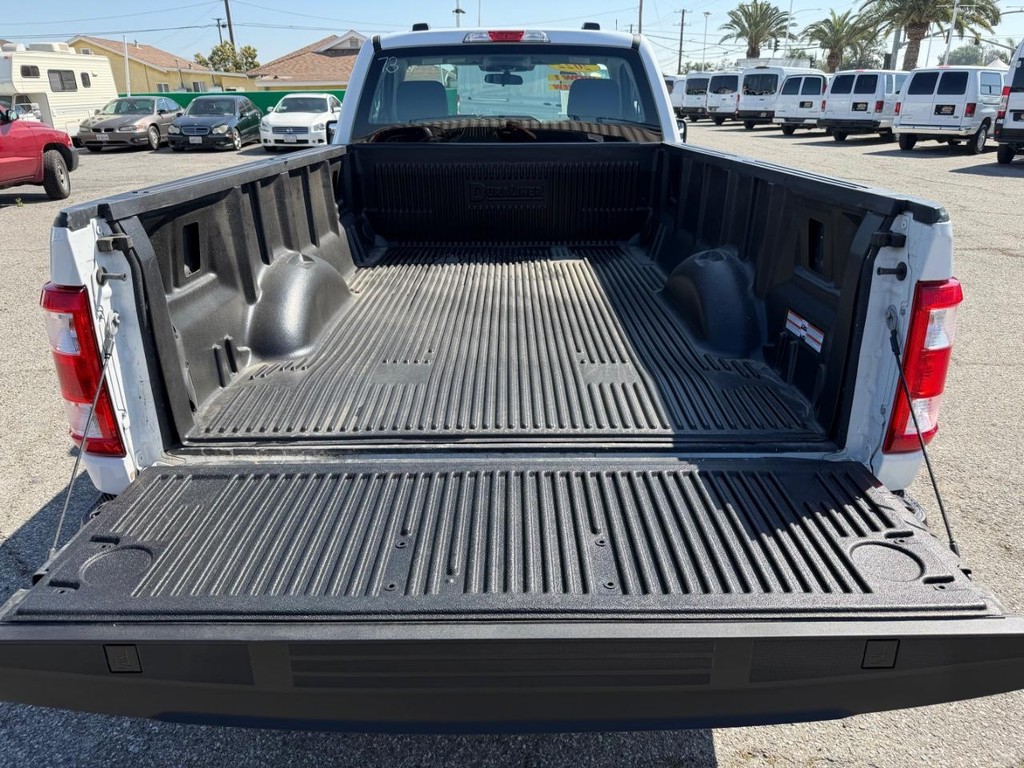 Ford F-150 Vehicle Full-screen Gallery Image 34