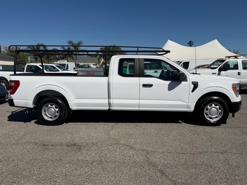 Ford F-150 Vehicle Full-screen Gallery Image 05