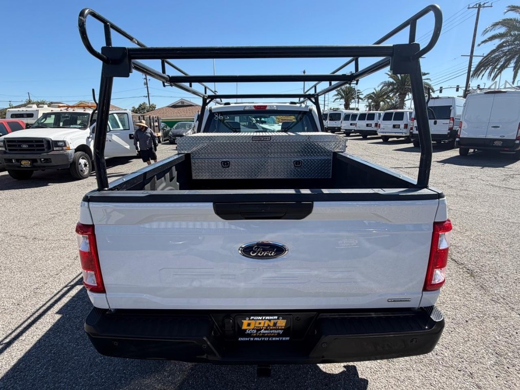 Ford F-150 Vehicle Full-screen Gallery Image 08