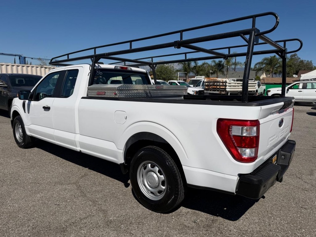 Ford F-150 Vehicle Full-screen Gallery Image 09