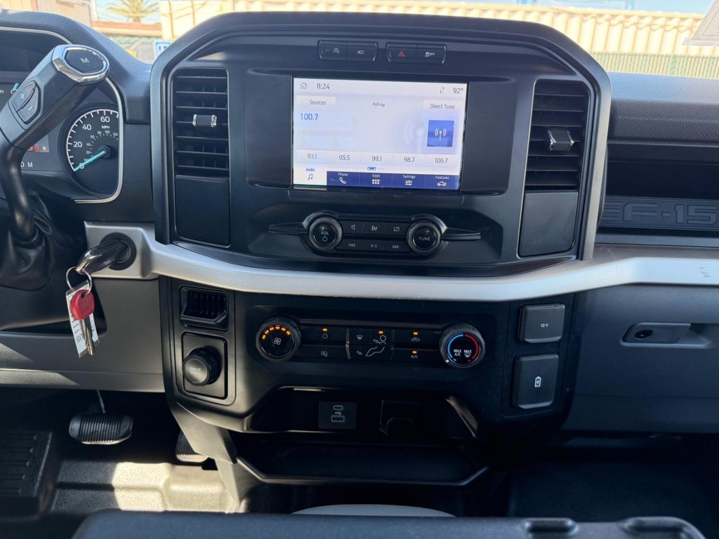 Ford F-150 Vehicle Full-screen Gallery Image 31