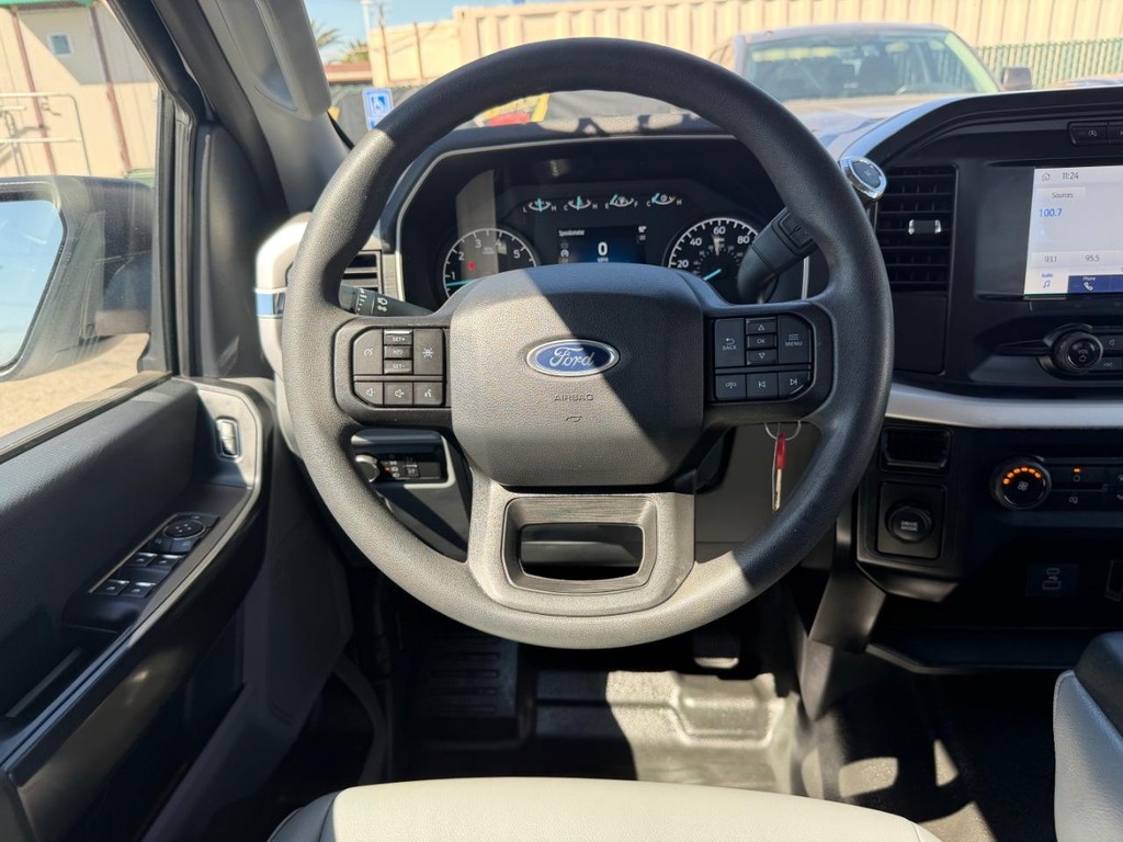 Ford F-150 Vehicle Full-screen Gallery Image 33