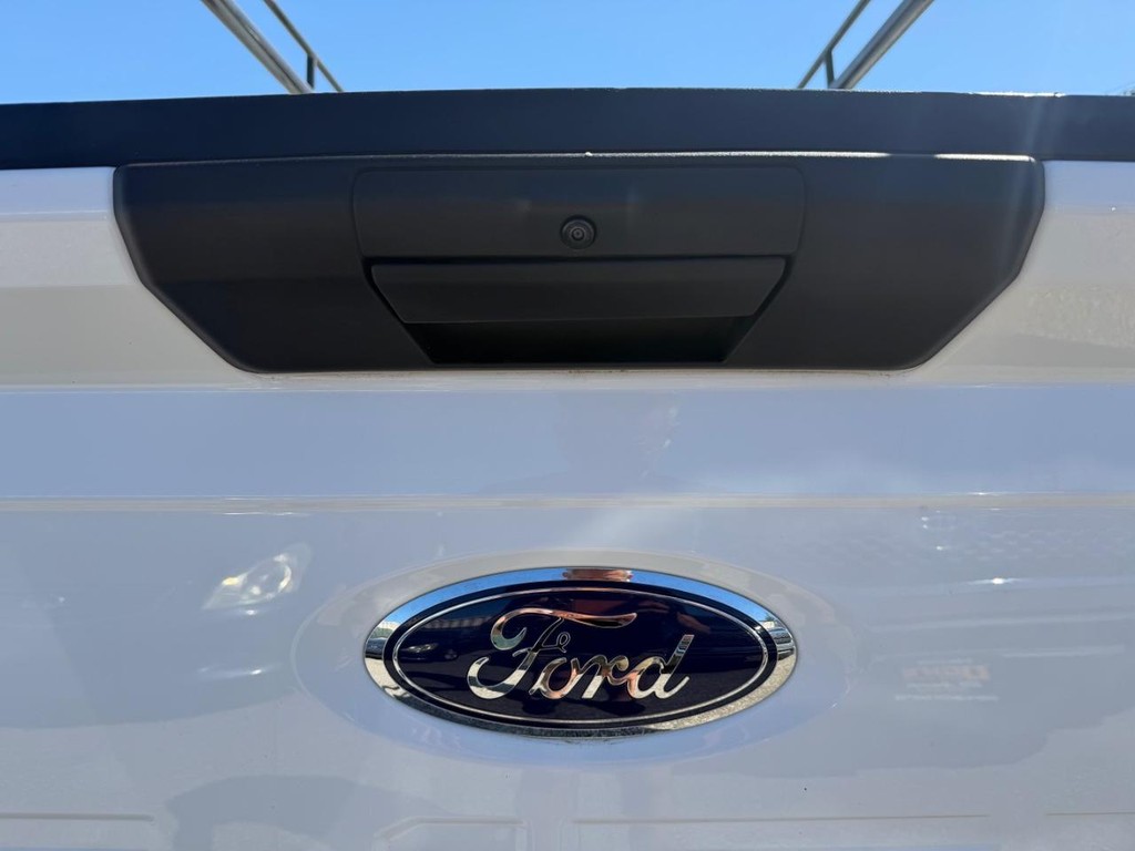 Ford F-150 Vehicle Full-screen Gallery Image 39