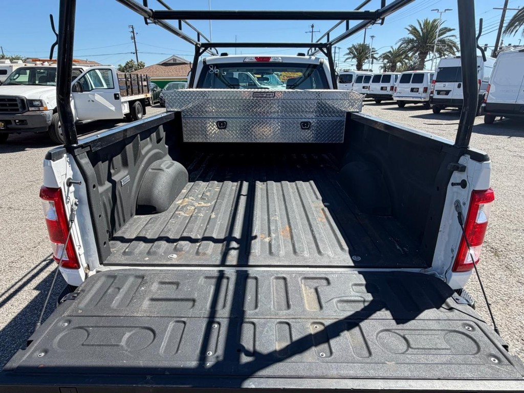 Ford F-150 Vehicle Full-screen Gallery Image 40