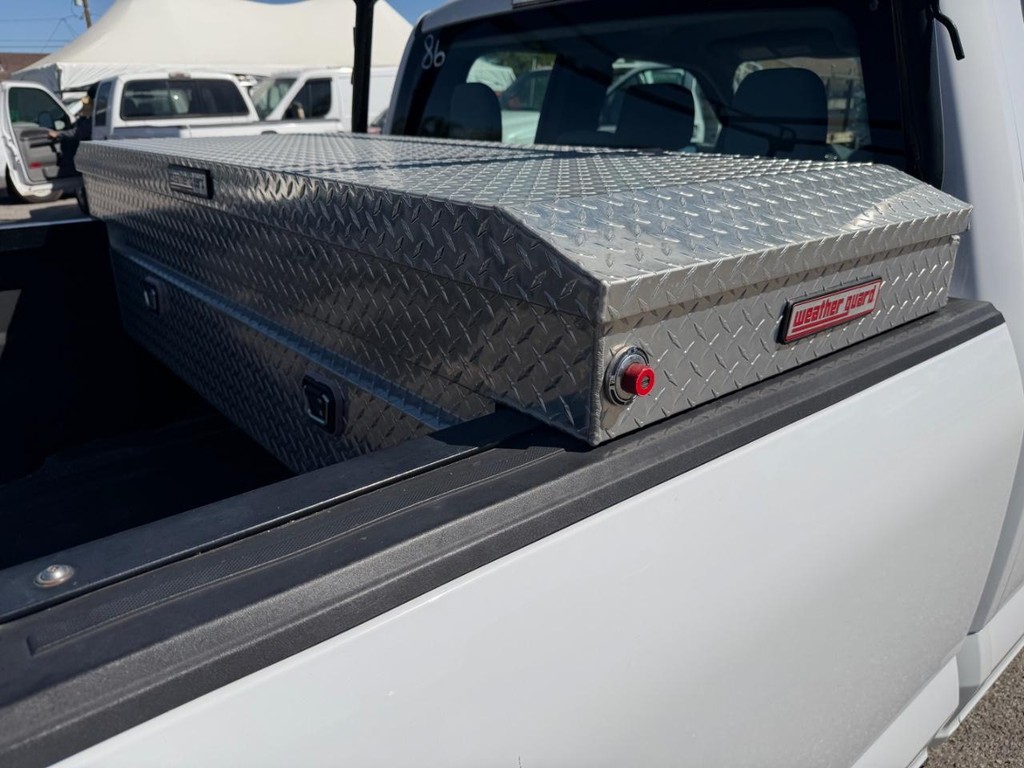 Ford F-150 Vehicle Full-screen Gallery Image 41