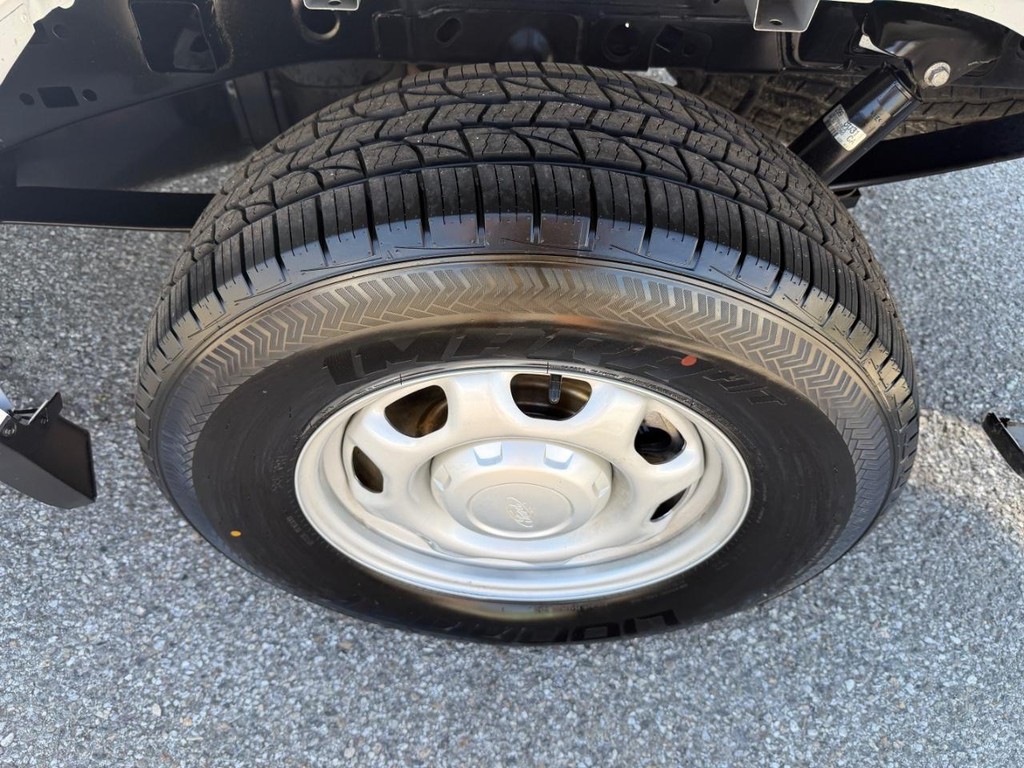 Ford F-150 Vehicle Full-screen Gallery Image 43