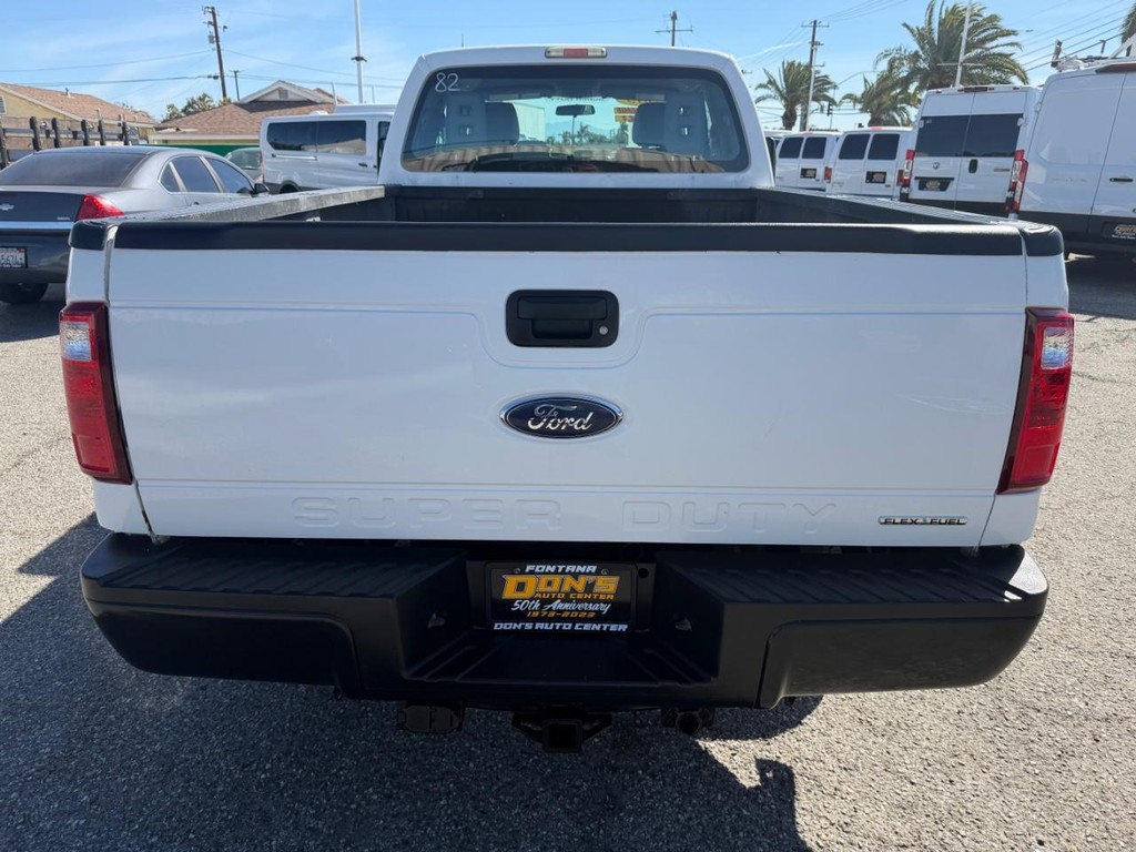 Ford F-250 Vehicle Full-screen Gallery Image 08