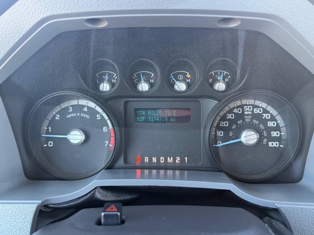 Ford F-250 Vehicle Full-screen Gallery Image 28