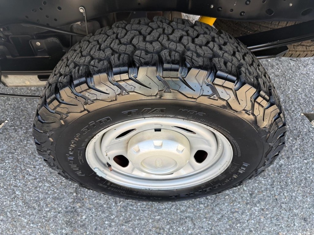 Ford F-250 Vehicle Full-screen Gallery Image 32